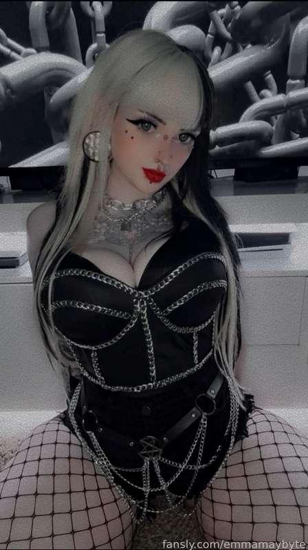 emmamaybyte image #16