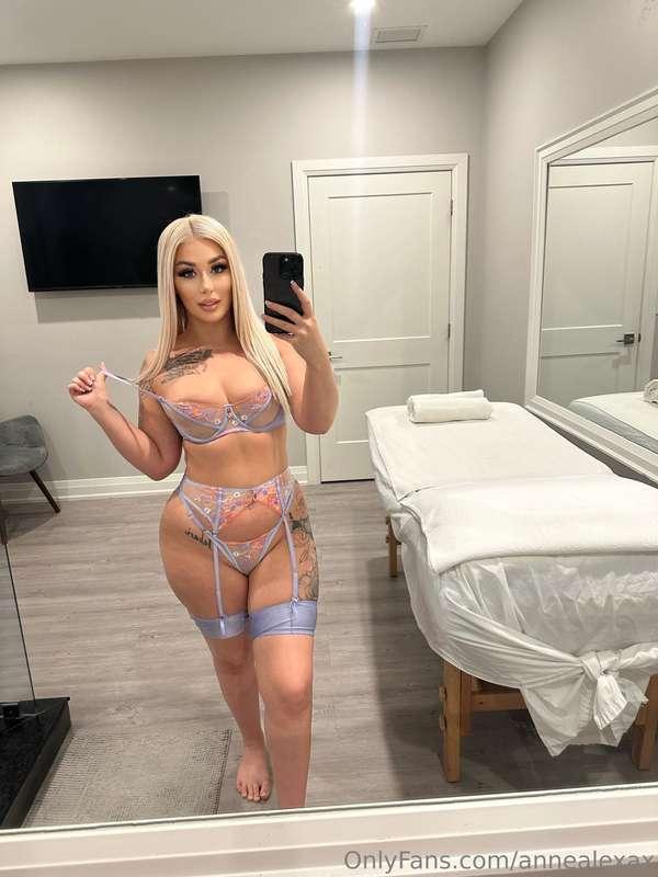Hi Daddy💜🤍  Look who's back?