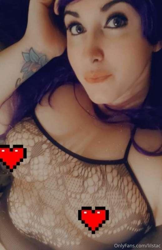https://onlyfans.com/playbrezzii