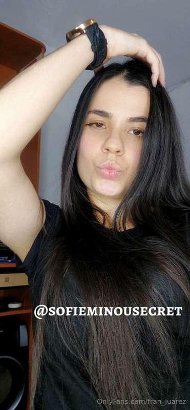 This sweet girl @sofieminousecret  is ready to surprise you ..