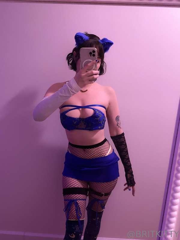 Blue celestial kitty 🌌🌃 [scroll for more~]