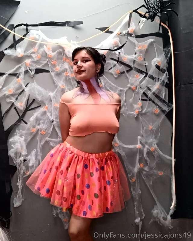 Costumes or cosplay?
What do you like more
