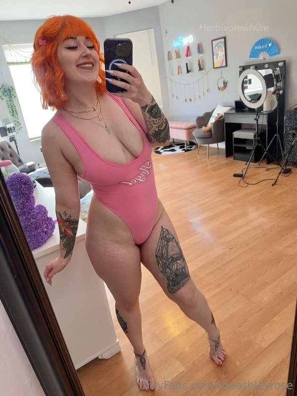 Pretty in pink, not as innocent as you think.😍🤪