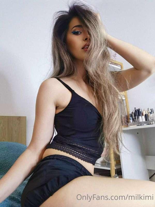 Hey baby, don't stay too much playing video games🎮 tonight, ..