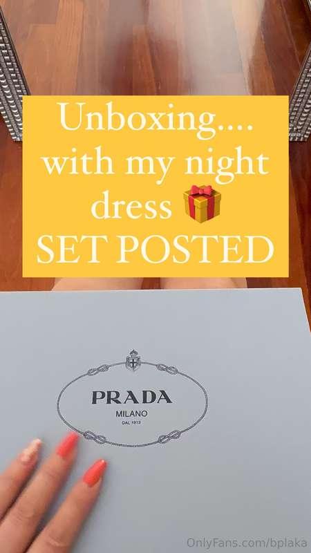 Unboxing….with my night dress 🎁