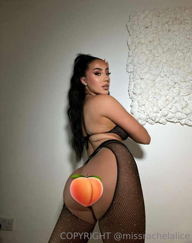 In your messages… VIP page exclusive 🍑👀

4 minute video in t..