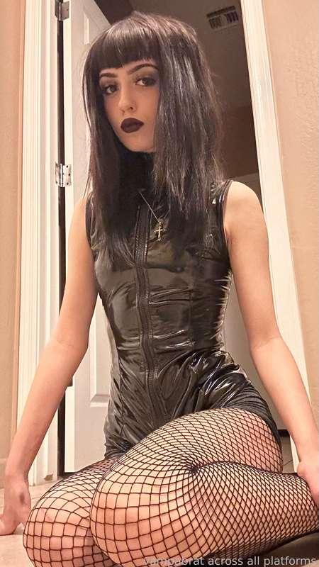 madamzombodomme image #1