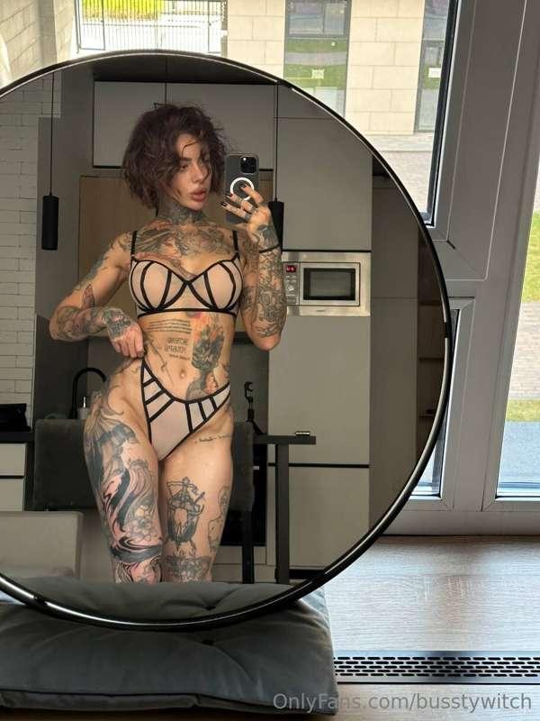 Today I'm ready to fulfil any of your wishes 🔞🤫 write to me ..