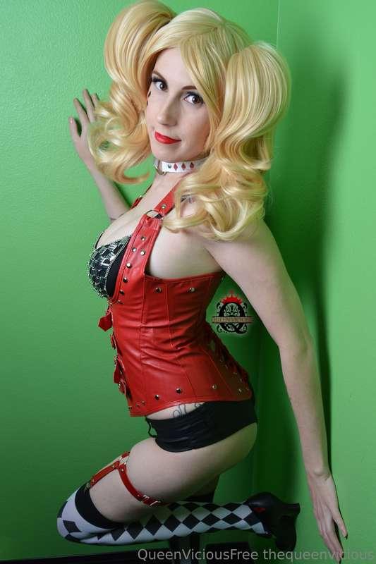 Hi, finally sending Harley Quinn pics as promised! These are..