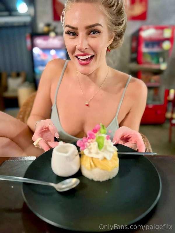 I love it when food is served beautifully 😍  It becomes even..