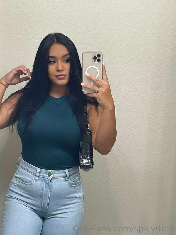 dm me! I'm bored 💋