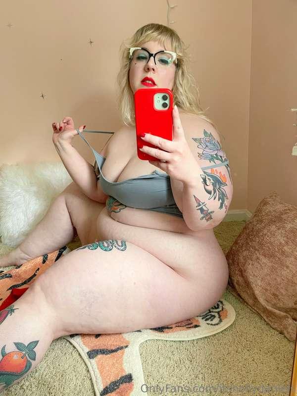 itshollydaniels image #0