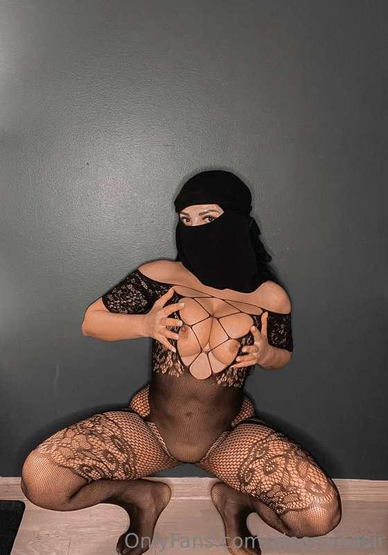 ***Break my fast*** I’m so horny during **Ramadan** , i know..