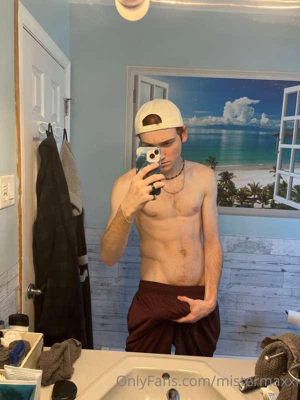 Incase you were wondering how big it truly is.. 👀