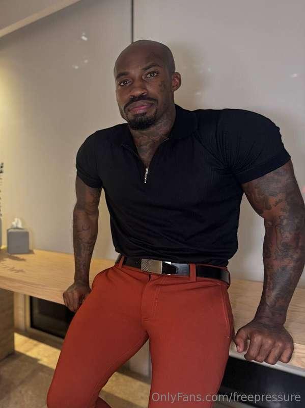 WHAT KIND OF CONTENT DO YOU WANT TO SEE MORE OF FROM ME?