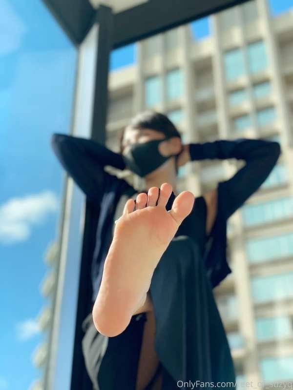 feet_of_suzyq image #0