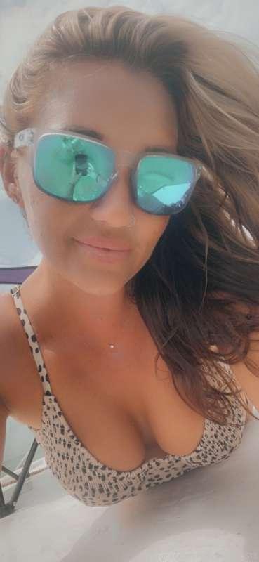 Good news…it’s going to be a Hot Mom Summer 😉…shoot starts o..