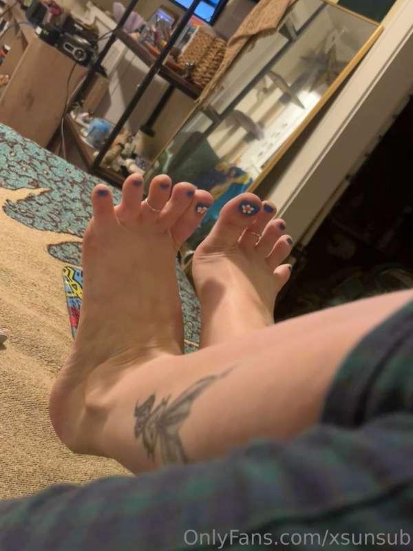 i wanna make more foot contentttt
what do ya think??🦶🏻
(also..