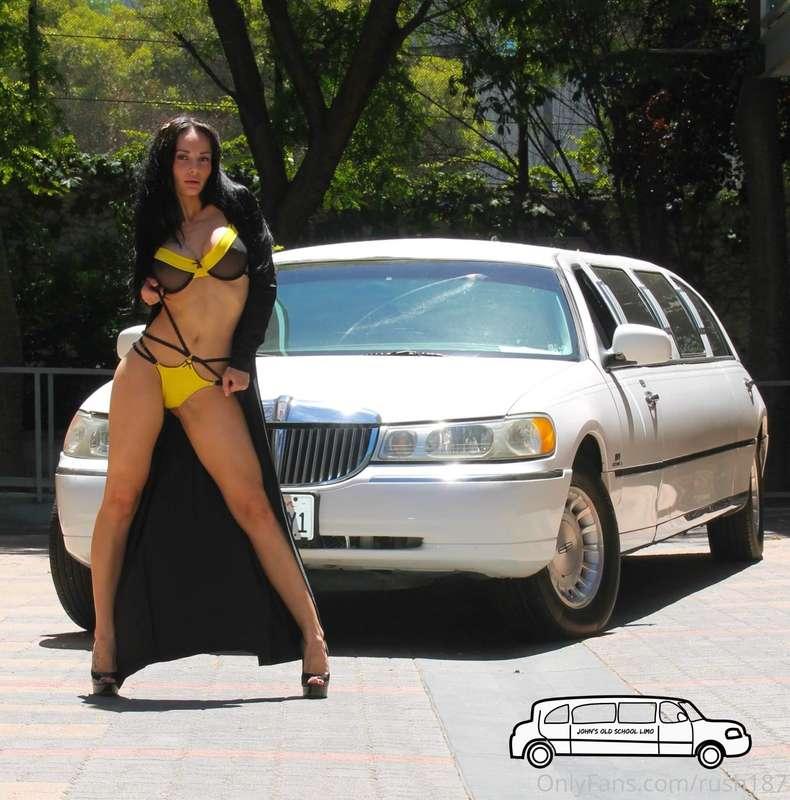 I’ve beeen working yesterday!!! Promoting limos :) Do u like..
