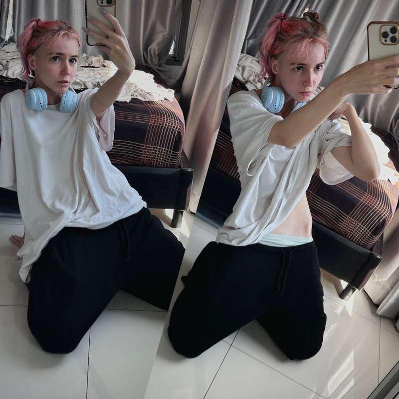 on/(almost)off in tomboy style 

#fyp #tomboy #enby #nonbinary #androgynous #onoff #young #skinny #geek #selfie