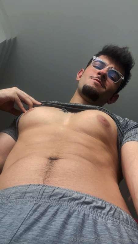 Sculpted to perfection 💪 😎