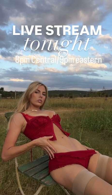 LIVE SHOW TONIGHT AT 8PM CST