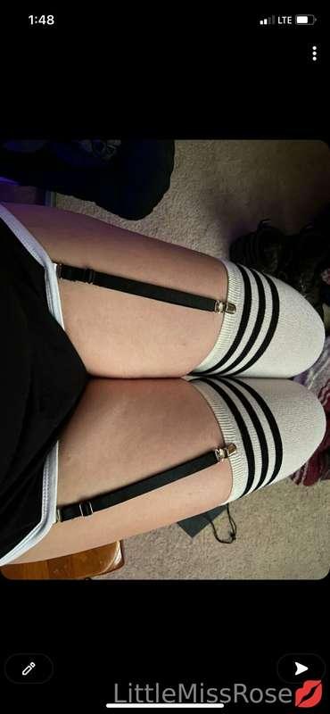 Tip me if you wanna see me on my knees in my maid outfit 💦