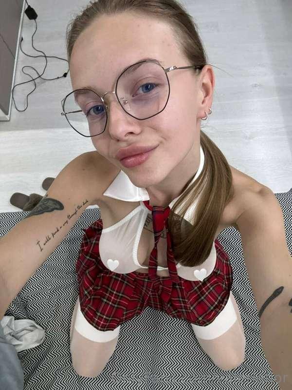 Do you think I'm a diligent student?
😏👉🏻👈🏻