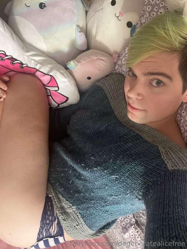 Come hid in my squishmallow fort with me 🥺
📩Message me and w..