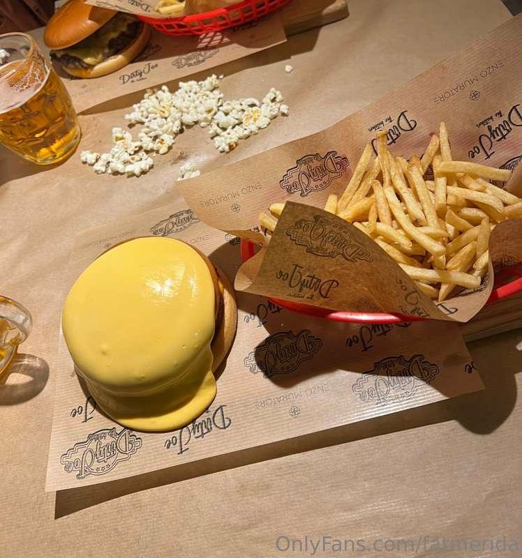 Look what i ate yesteday 😳😳 So many calories