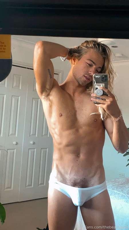 thebeachbum image #0