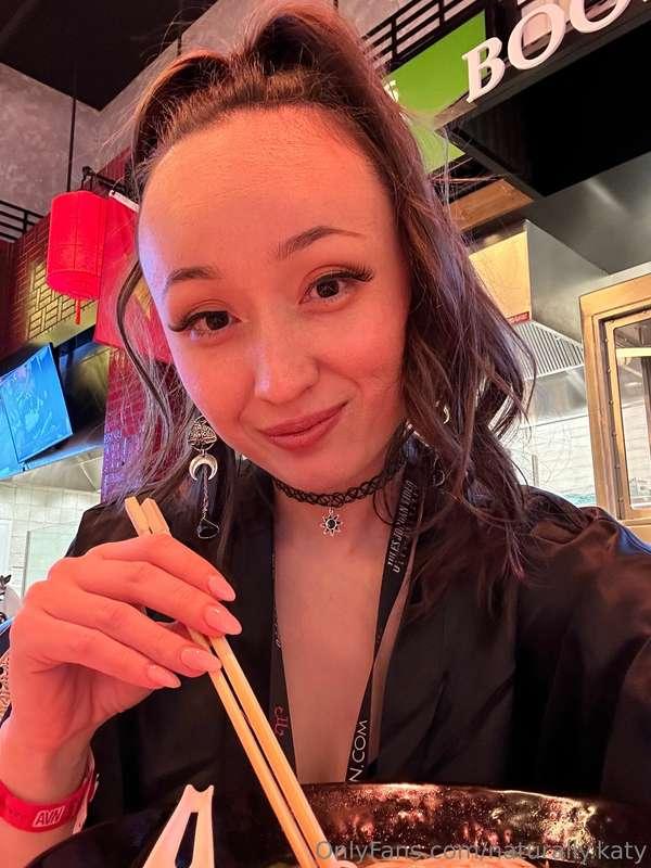 My favorite dinners are eaten with chopsticks 🥢