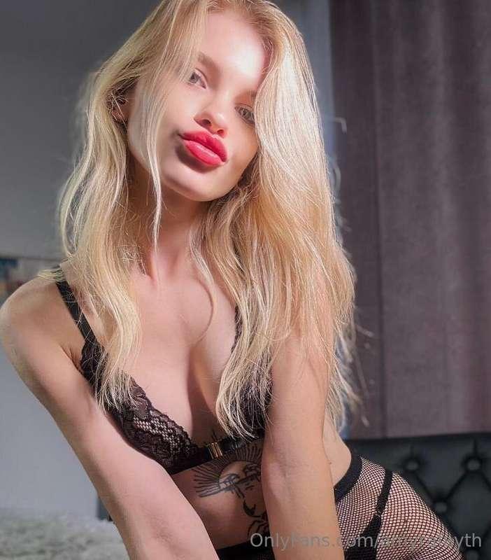 ❤️SUBSCRIBE @blondness She is waiting for you❤️Hi ❤️ @blondn..