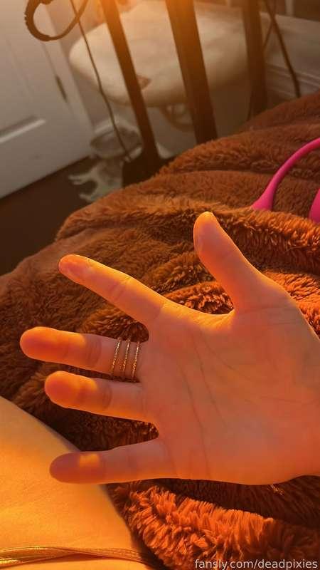 👼🏻 at least the faces i make while i stuff my cunt with my toy are soft and pure :3 



#fyp #petite #toyplay #orgasm #masturbation #solo #lingerie #cosplay #horny #wet #hairy #hairypussy 