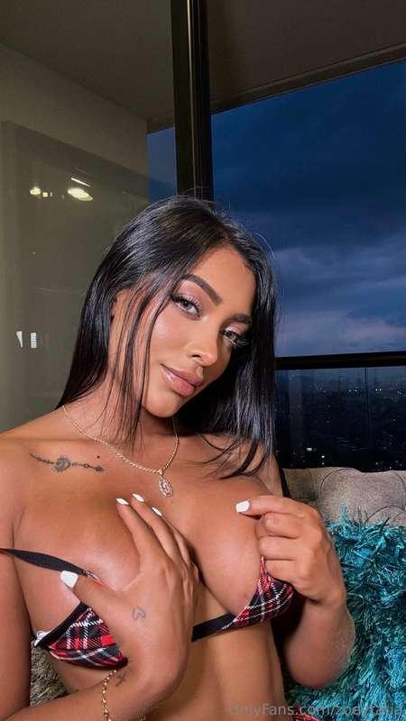 Allow me to satisfy your cravings, baby🤤🥵😈