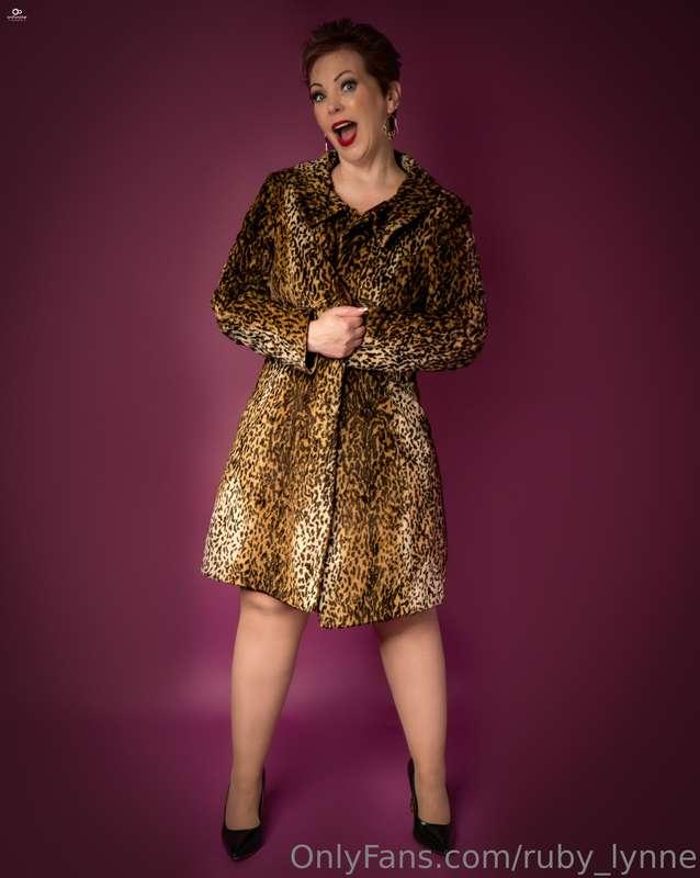 I've got something sweet coming for Valentines Day for you! ..