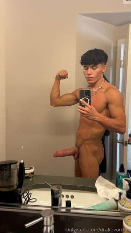 On your knees for me 👅