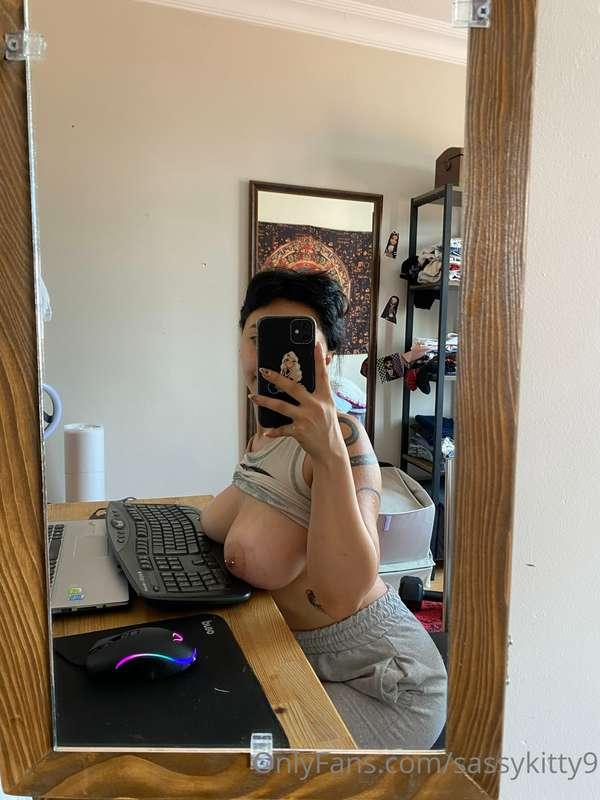 Wanna play a game with me🥵