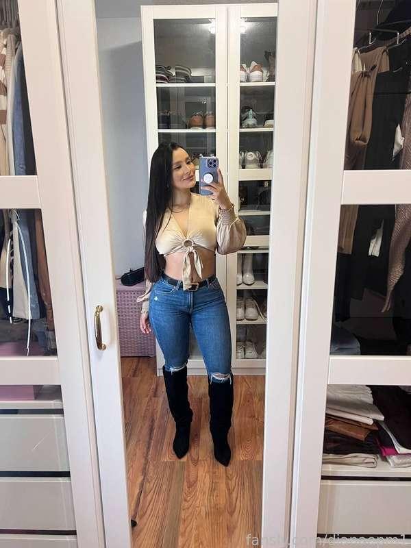 I'm ready to conquer you and ride you until I climax 🔥🔥 And you? Are you ready? Come to my DM now 💌

#latina #ass #sexting #videocall  #squirt #blogjobs #fyp #pussy #fetishes #holes 