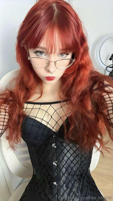 Alt girlfriend for anyone?