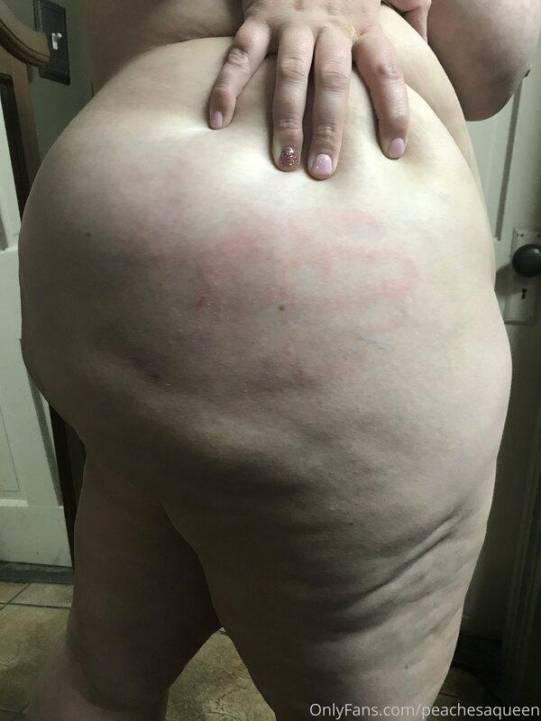 Hiii, lovies 🍑😘 Did you know that money I earn from custom s..