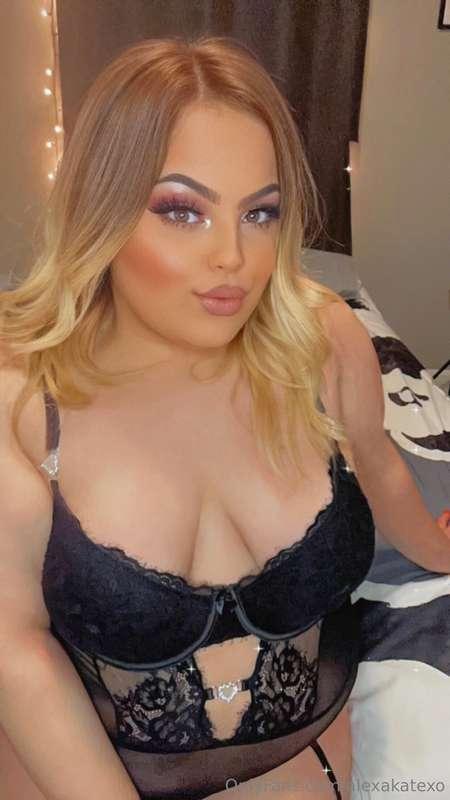 I really need a mouth full of cock 🤤