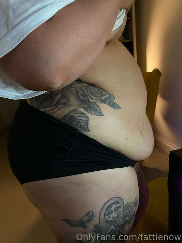 A lil bit fat 🥰🥰