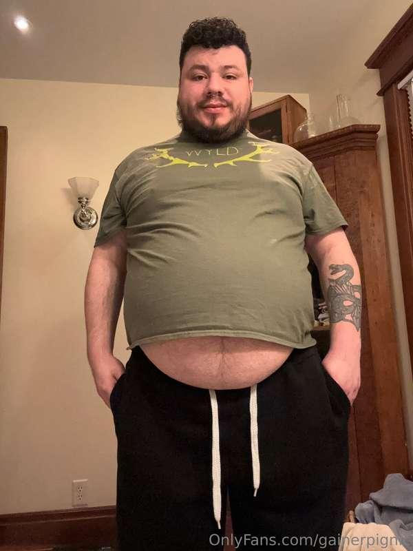 Before and after of pigging out at the buffet. Buffets make ..
