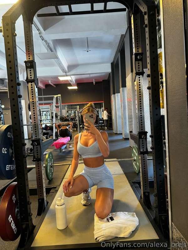 sweat dripping, curves showing… who wants a post-workout sho..