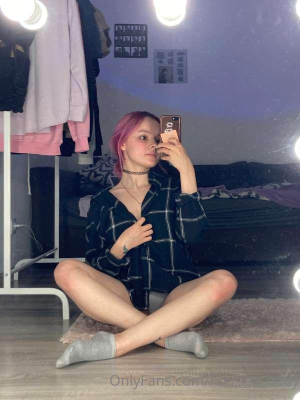 good evening kittens 🖤 
how are u ? i’m kinda missing life f..