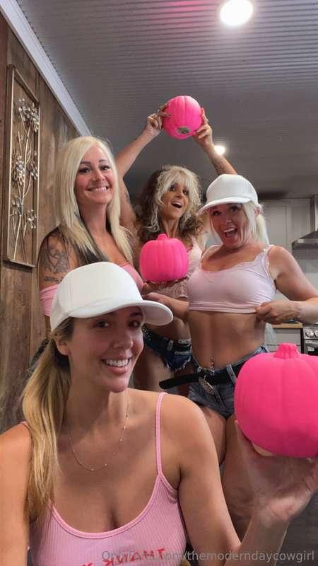 LIVE STREAM IN 10 minutes!!! @nikkibi @ashlaysweetiefree @ro..