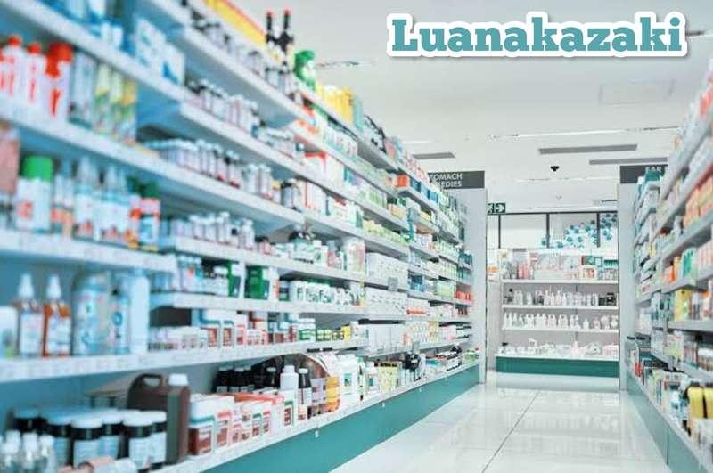 Fui na farmácia comprar algumas coisinhas que tava precisand..