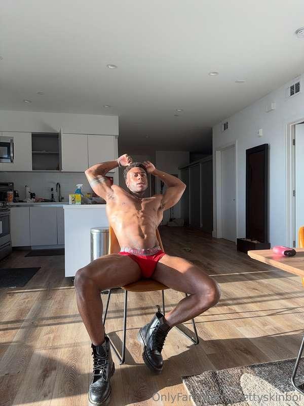 Sit on my lap and let me take care of you 😅