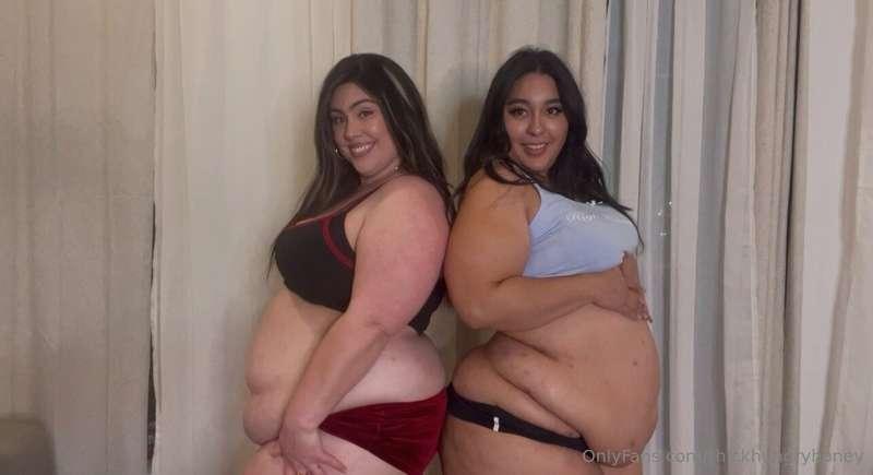 Two hot fatties stretching is definitely better than one 🥵🐽